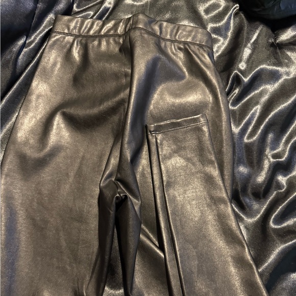 Express
Size xs
Leather leggings 
Brand new - Picture 2 of 3